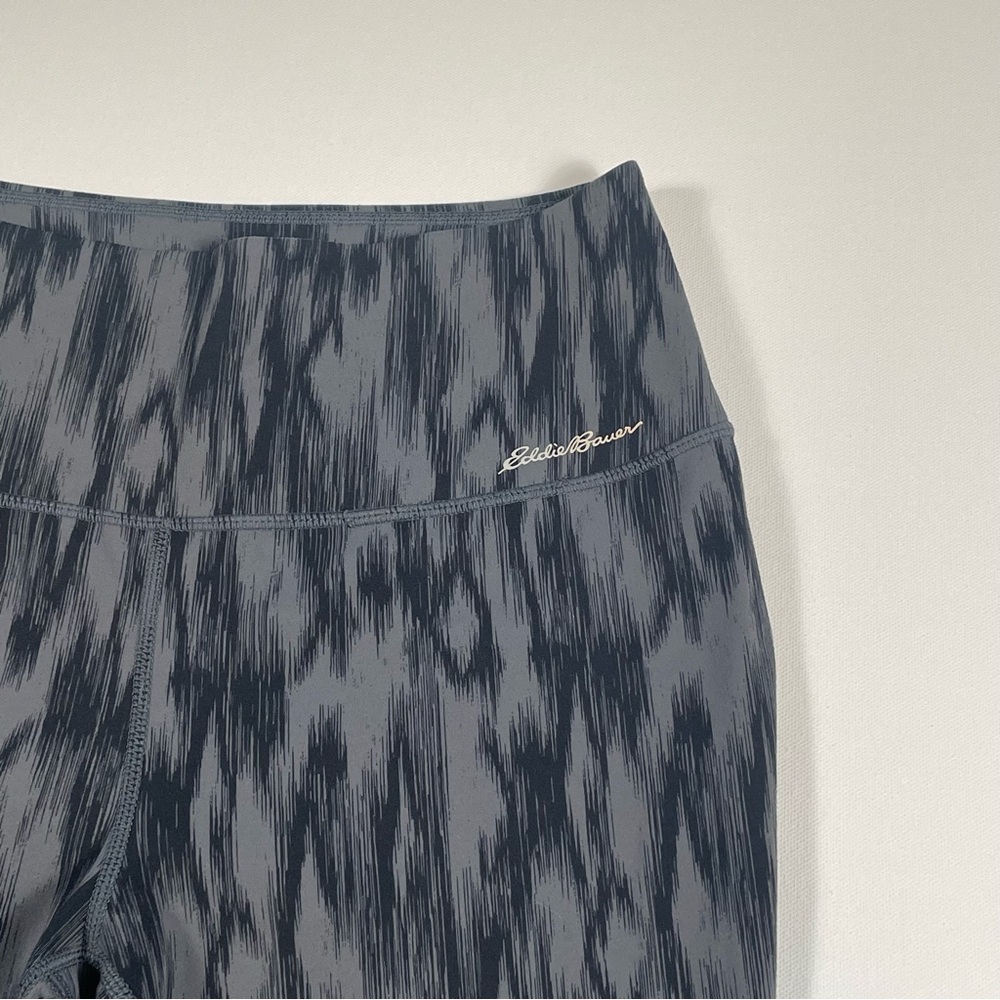 Eddie Bauer High-Rise Active Leggings Gray Black Ikat Print   Size M - Picture 3 of 9